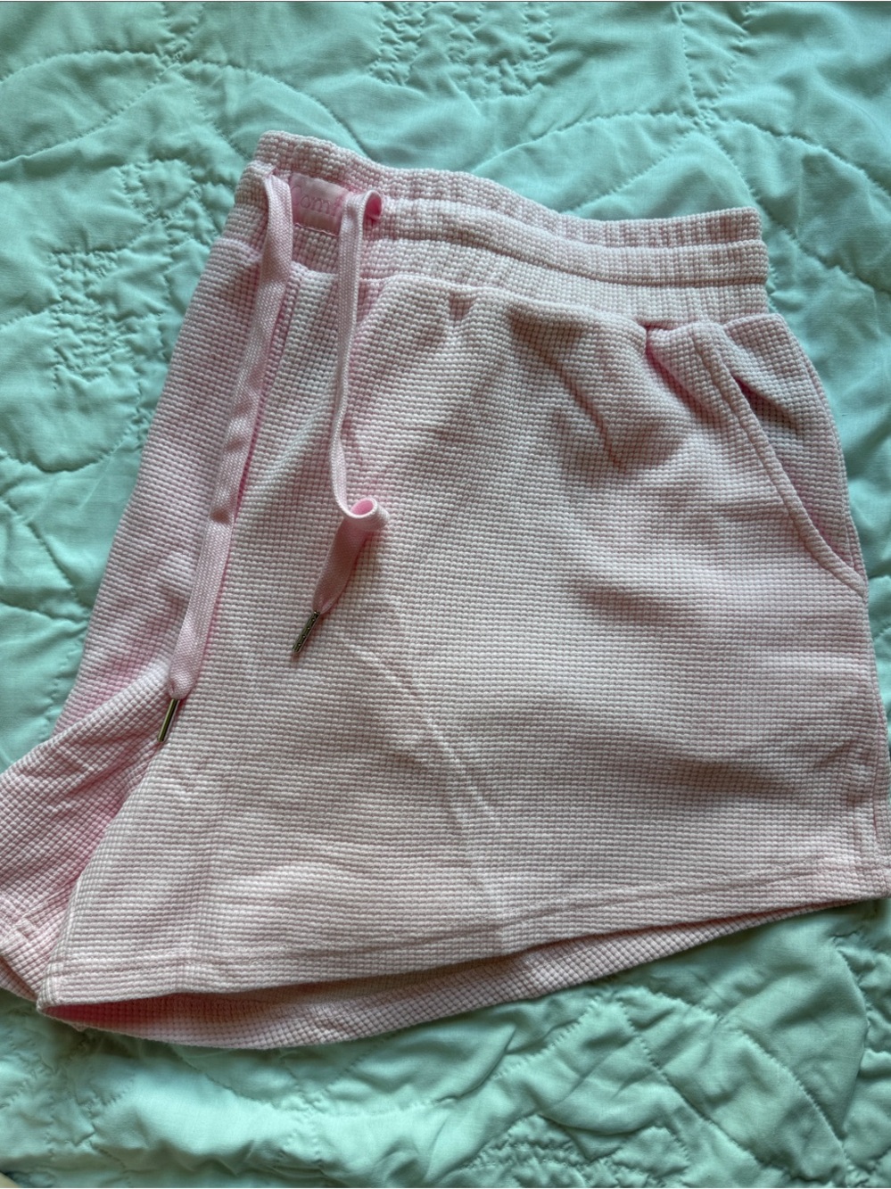 Comfrt Waffle Lounge Shorts in Cherry Blossom color, XL, NWT, never worn